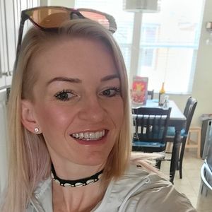 Meet your Posher, Bernadett